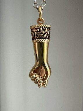 Vintage Portuguese 19k Gold Figa Hand Pendant